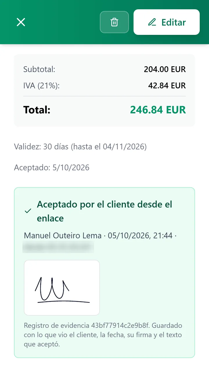 Presupuesto de 246,84 euros aceptado por el cliente desde el enlace, con su nombre, la fecha y la firma